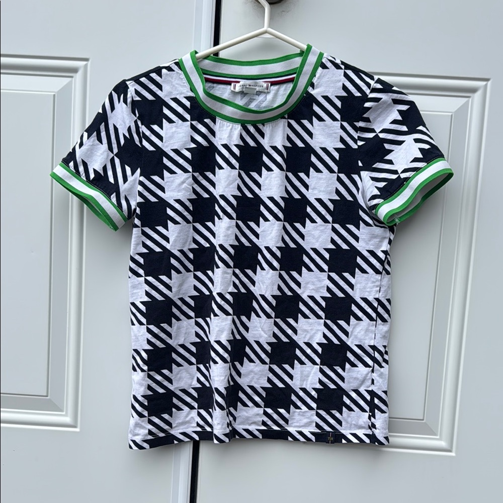 Tommy Hilfiger Black and White Short Sleeve Tee Bold Pattern